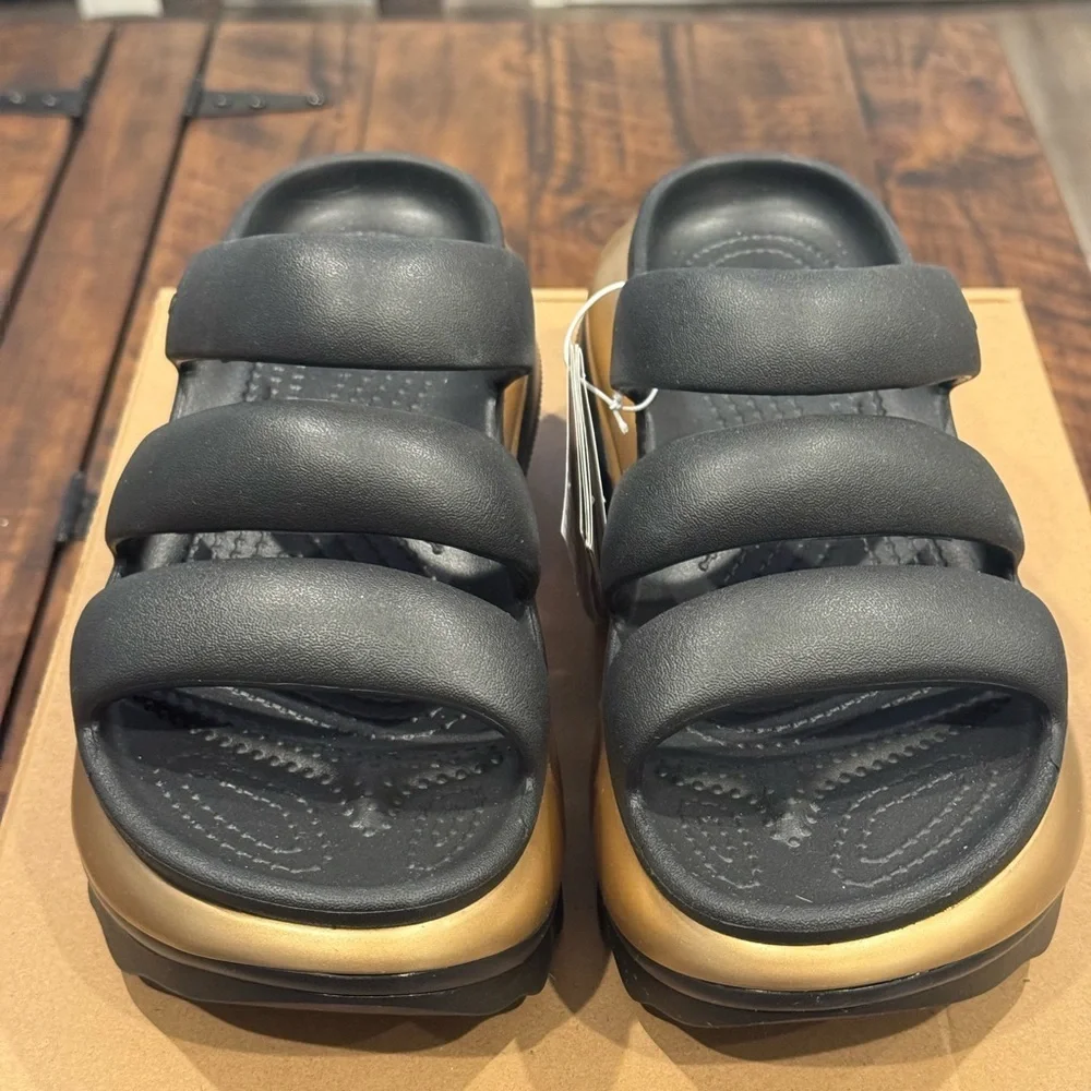 CROCS Mega Crush Metallic Sandal